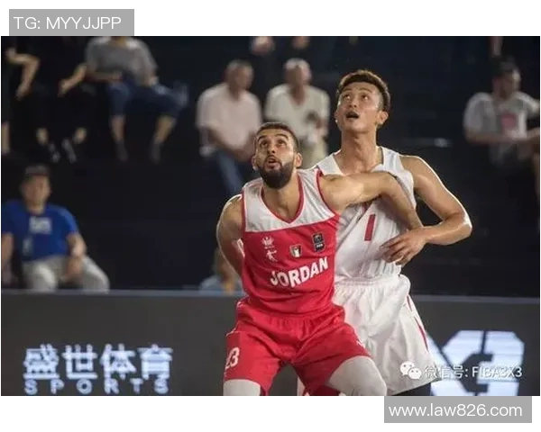 方硕在篮球赛场的崛起与挑战：从青年才俊到职业球员的奋斗历程