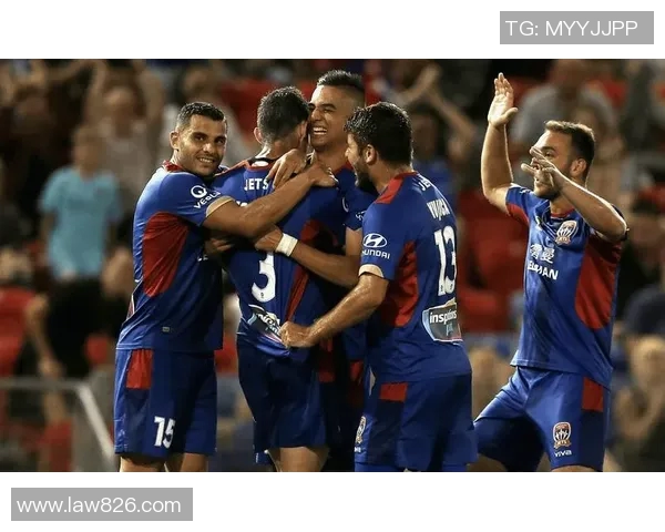 水晶宫与哈德斯的精彩对决比分揭晓赛季精彩瞬间回顾