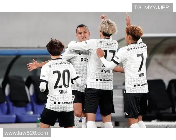 神户胜利与川崎前锋激战正酣谁能在这场对决中笑到最后